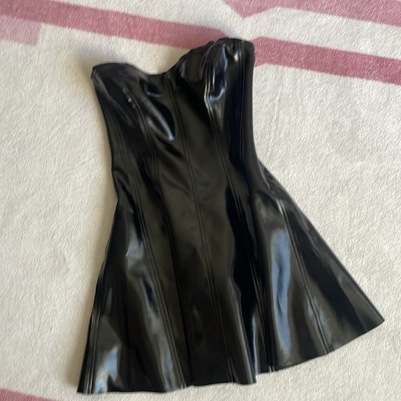 Norma Kamali Black Grace Vegan Patent Leather Strapless Minidress Size Medium - Picture 5 of 9